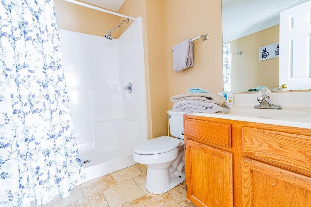 Cozy Pigeon Forge Home W Hot Tub Near River Екстер'єр фото